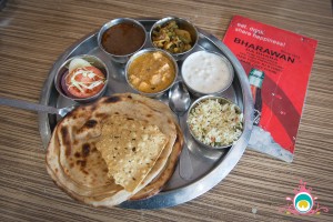 bharawan da dhaba amritsar, where to eat in amritsar