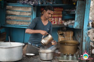agra travel guide, sikandra bazaar, chai