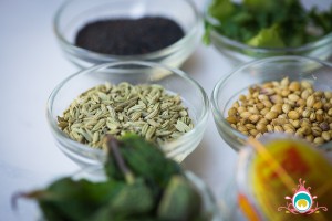 my summer spice box: cooling spices to cook with in the summer