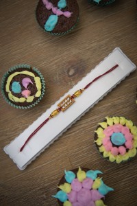 rakhi cupcakes, rakhri cupcakes