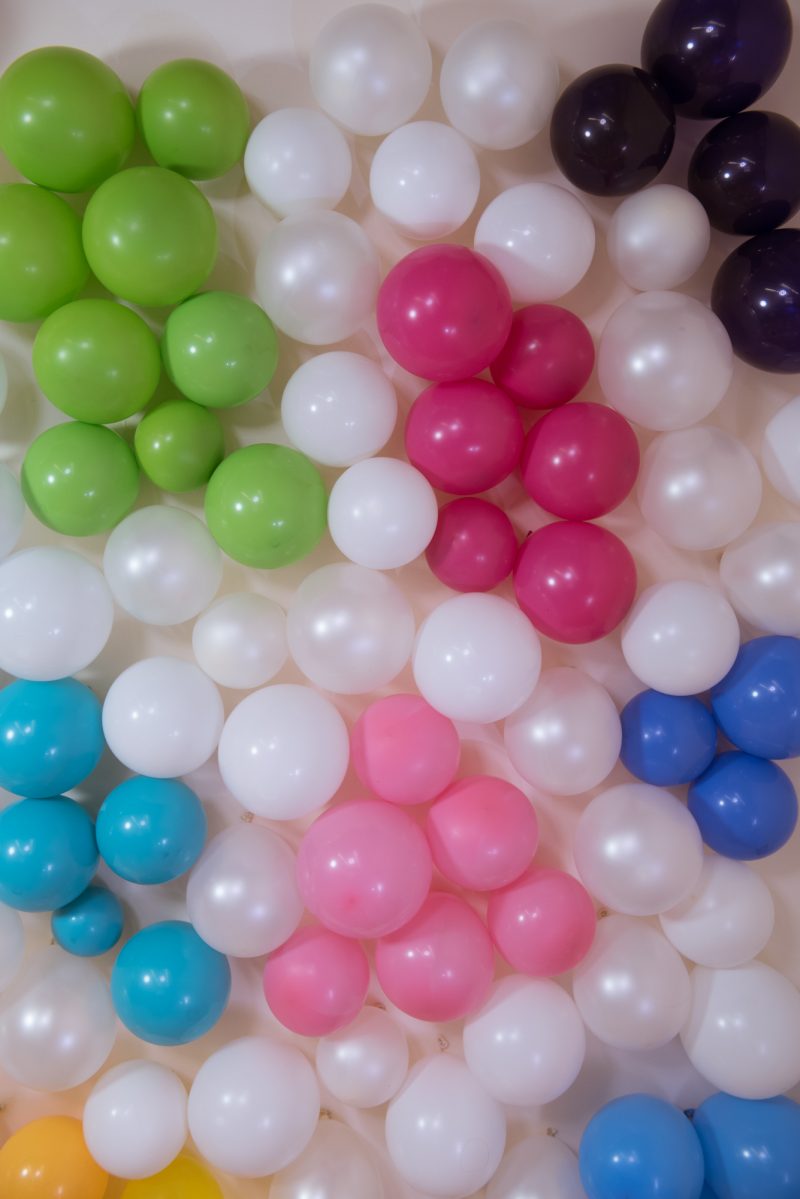 DIY Rainbow Balloon Wall // Holi Photo Wall