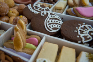 chocolate gingerbread cookies, diwali cookie box