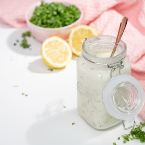 garlic yogurt sauce, garlic yogurt dip, garlic raita